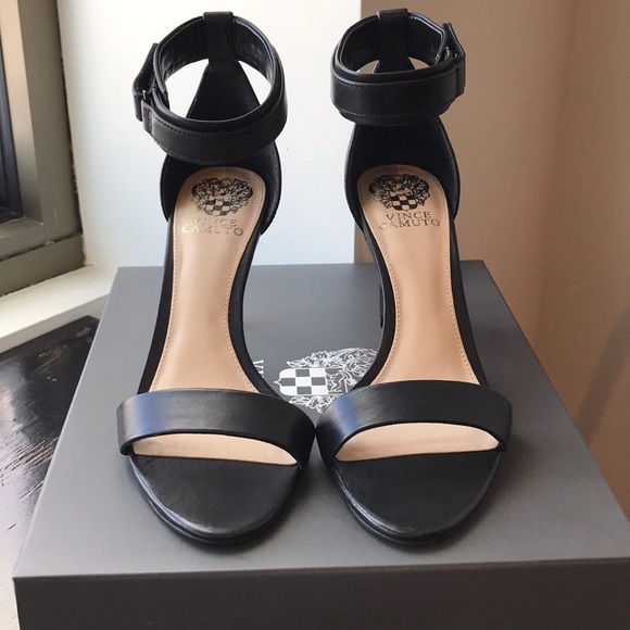 Vince Camuto Shoes - Vince Camuto Carala sandals